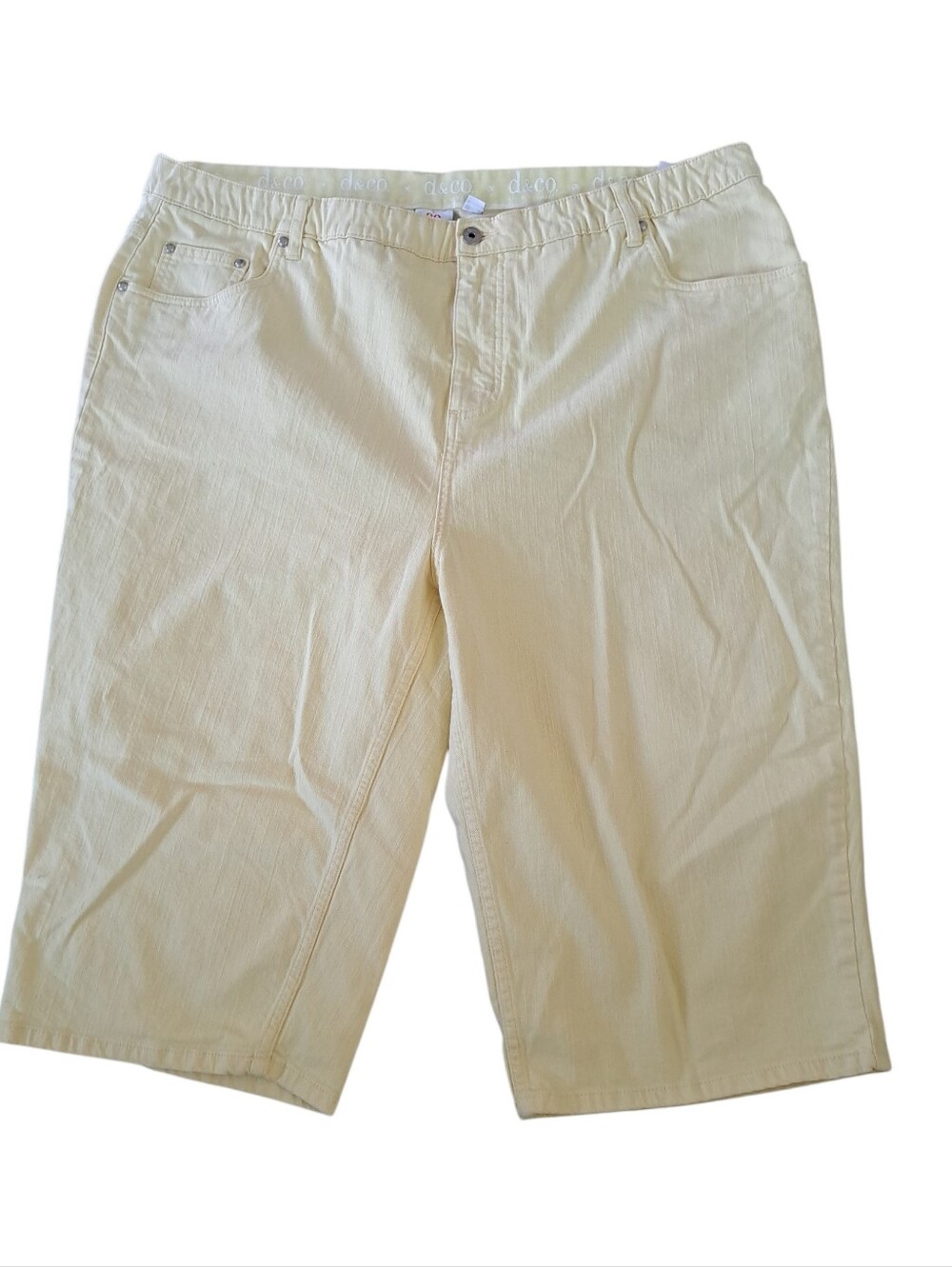 Denim & Co Woman's Pale Yellow Capri Jeans - 26W - Picture 2 of 4